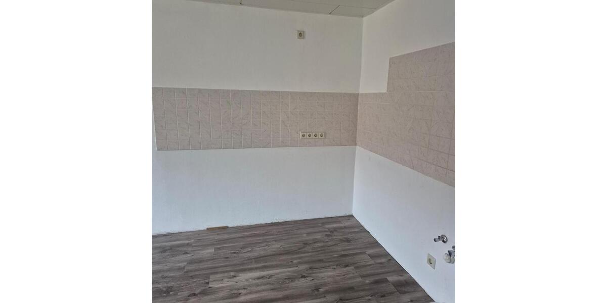 Erdgeschoßwohnung Hainichen - 3 Zimmer, 60 m&sup2;, 325&euro; | Angebot:24680360