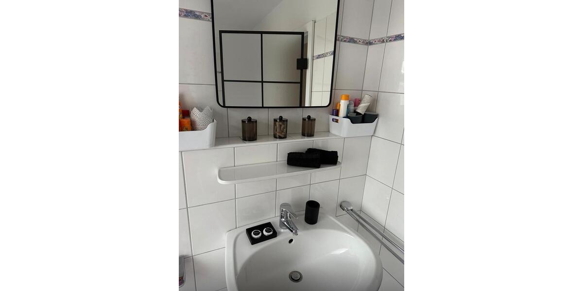 Dachgeschoßwohnung Lemgo - 2 Zimmer, 40 m&sup2;, 850&euro; | Angebot:26021422