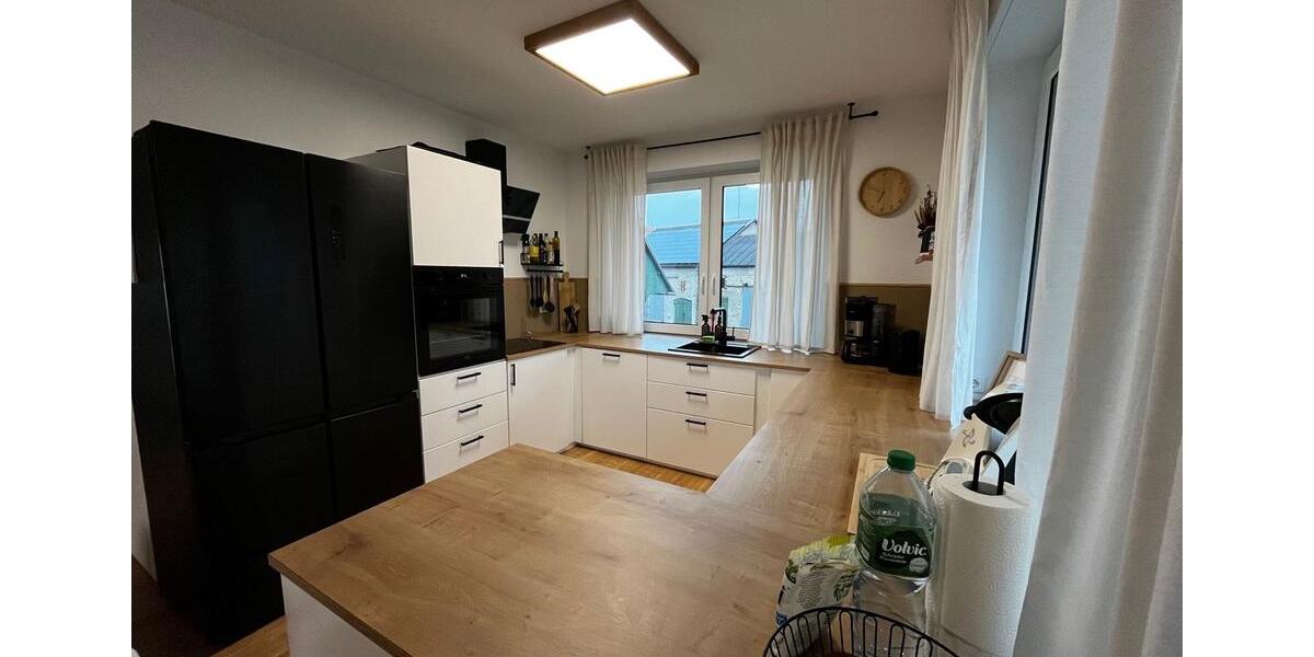 Etagenwohnung Lage - 4 Zimmer, 108 m&sup2;, 1.100&euro; | Angebot:26289105