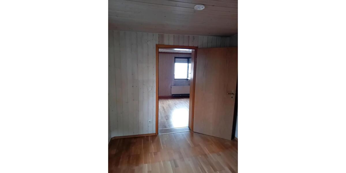 Doppelhaushälfte Neckartenzlingen - 5 Zimmer, 140 m&sup2;, 1.150&euro; | Angebot:24728093