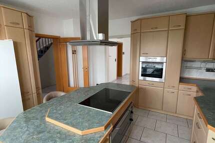 Haus zum Mieten in Remscheid 1.450 € 170 m² 5 zimmer