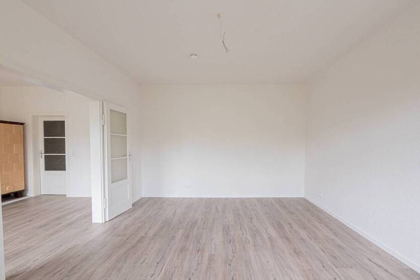 Ihr neues, saniertes Zuhause im kleinen Mehrfamilienhaus in ruhiger Seitenstraße.