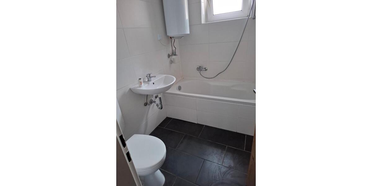Dachgeschoßwohnung Waldmohr - 3 Zimmer, 64 m&sup2;, 650&euro; | Angebot:26455355