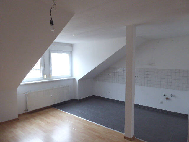 Etagenwohnung Pforzheim Innenstadt - 2 Zimmer, 65 m&sup2;, 490&euro; | Angebot:25777189
