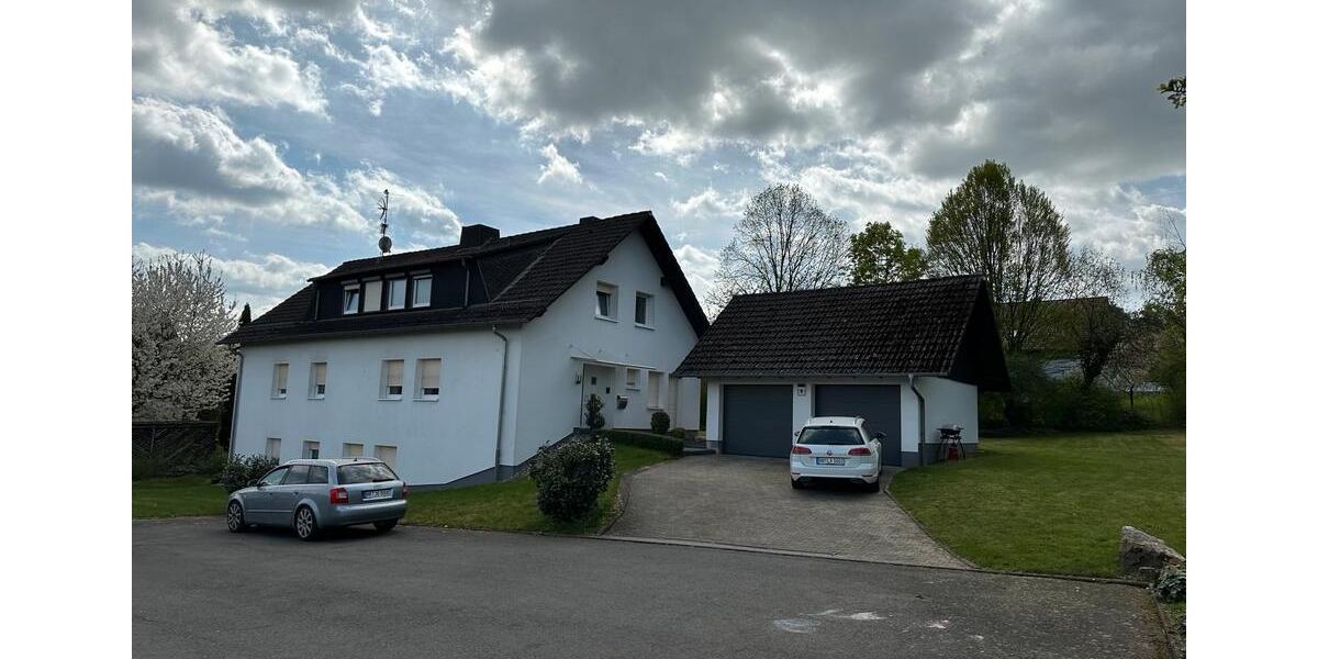 Erdgeschoßwohnung Schwalmstadt - 5 Zimmer, 145 m&sup2;, 1.250&euro; | Angebot:25906716