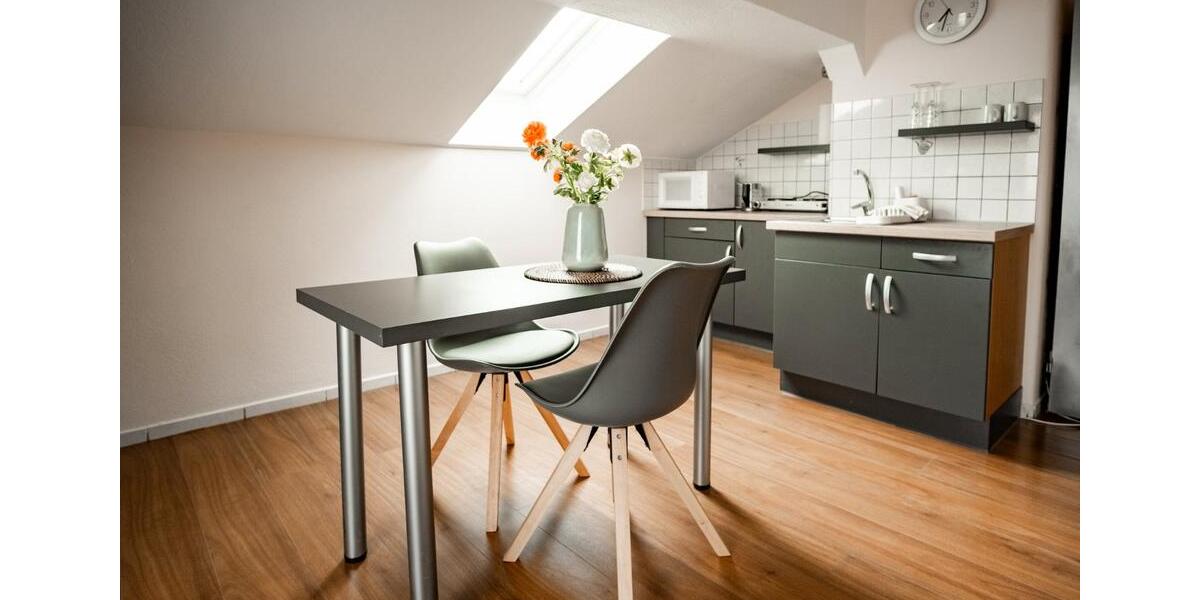Dachgeschoßwohnung Vogtareuth - 1 Zimmer, 25 m&sup2;, 650&euro; | Angebot:26620686