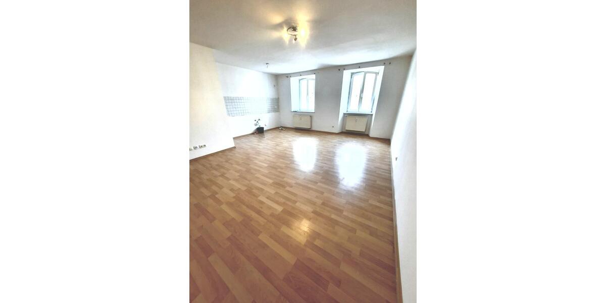 Etagenwohnung Mitterteich - 3 Zimmer, 83 m&sup2;, 590&euro; | Angebot:25823252