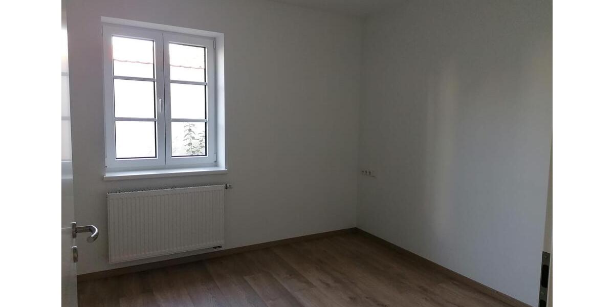 Erdgeschoßwohnung Waldsassen - 3 Zimmer, 85 m&sup2;, 750&euro; | Angebot:26496150