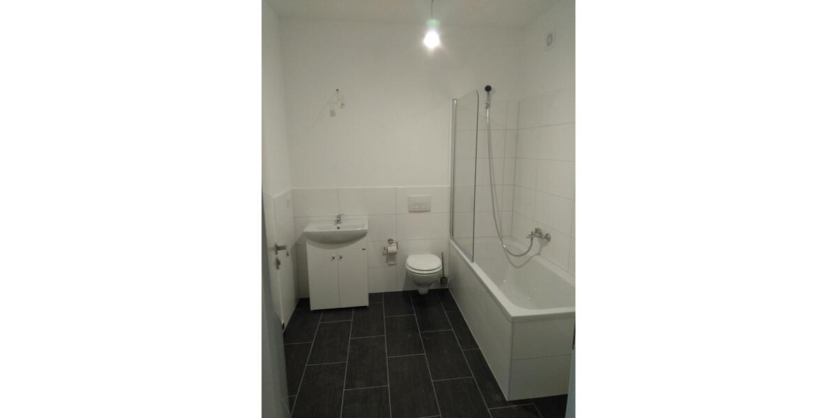 Etagenwohnung Schleiz - 3 Zimmer, 95 m&sup2;, 665&euro; | Angebot:26579333