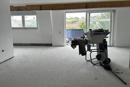 4 Zimmer-Wohnung mit Balkon, Barrierefrei, Aufzug, sowie mit günstigen Sonnen-Energie (A+)