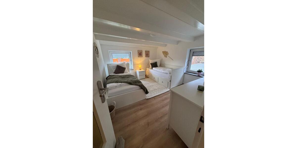 Wohnen auf Zeit Lünen Alstedde - 10 Zimmer, 177 m&sup2;, 15&euro; | Angebot:24789388