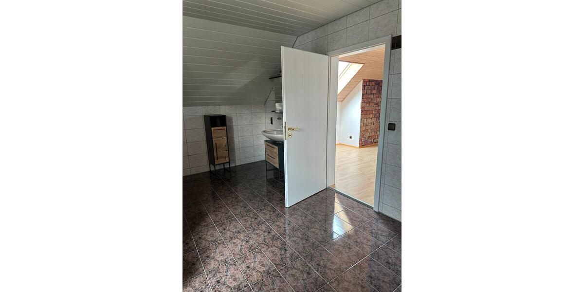 Helle 3,5-Zimmer Dachgeschosswohnung in Ried mit Balkon zimmer