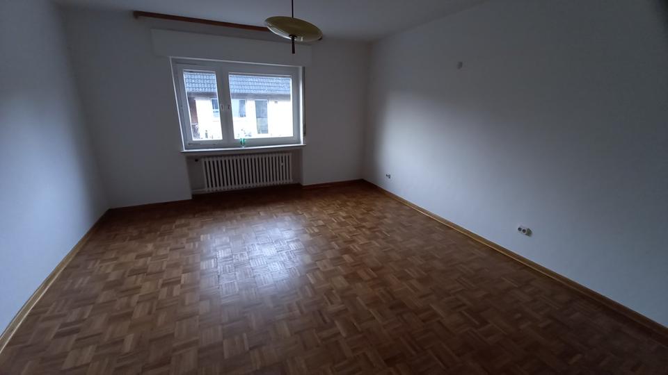 Dachgeschoßwohnung Burgdorf - 3 Zimmer, 65 m&sup2;, 700&euro; | Angebot:24724383