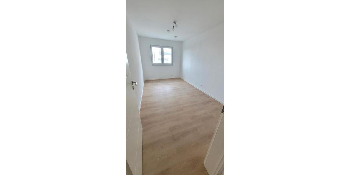 Etagenwohnung Bad Friedrichshall - 4.5 Zimmer, 91 m&sup2;, 1.400&euro; | Angebot:26506798