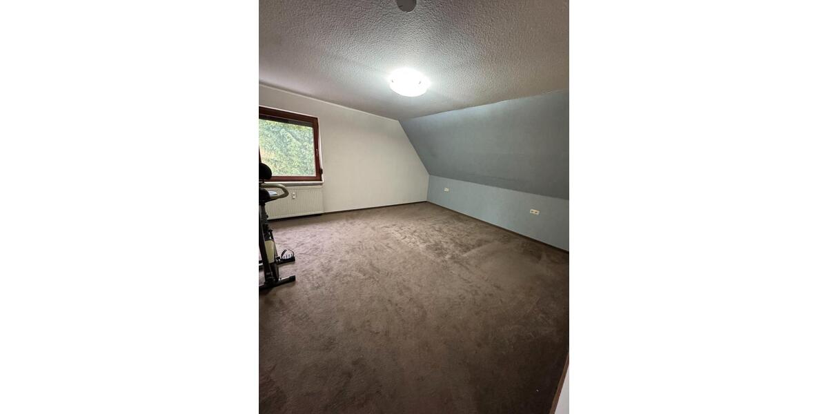 Dachgeschoßwohnung Bremervörde - 5 Zimmer, 144 m&sup2;, 700&euro; | Angebot:26006654