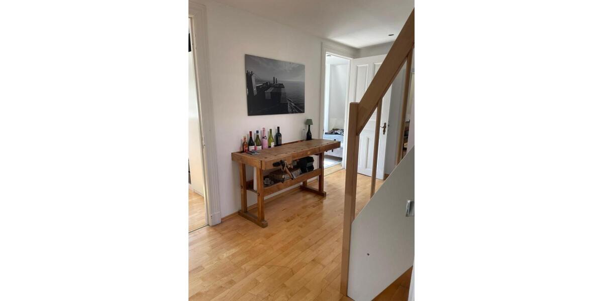 Dachgeschoßwohnung Wedel - 3 Zimmer, 95 m&sup2;, 1.250&euro; | Angebot:24467140