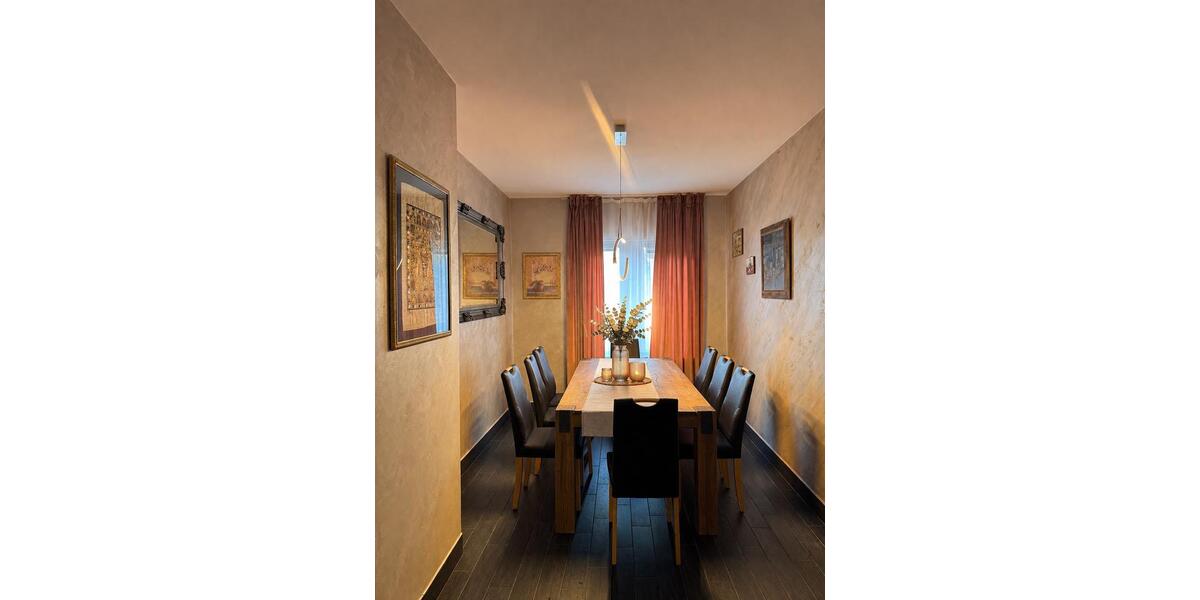 Dachgeschoßwohnung Plauen Altstadt - 5 Zimmer, 130 m&sup2;, 1.000&euro; | Angebot:26405227