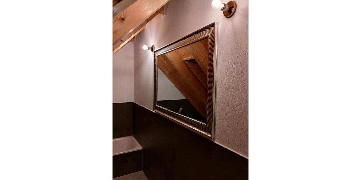 Dachgeschoßwohnung Finning - 3 Zimmer, 67 m&sup2;, 1.220&euro; | Angebot:26422266