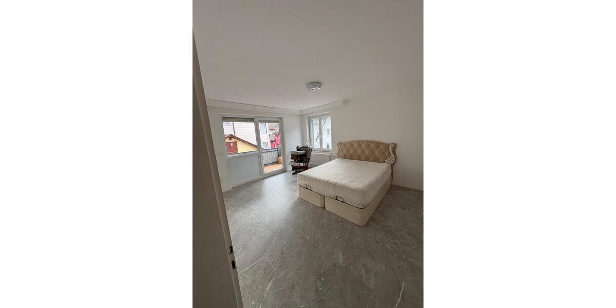 Terrassenwohnung Bad Wildbad - 4 Zimmer, 110 m&sup2;, 1.200&euro; | Angebot:26026670