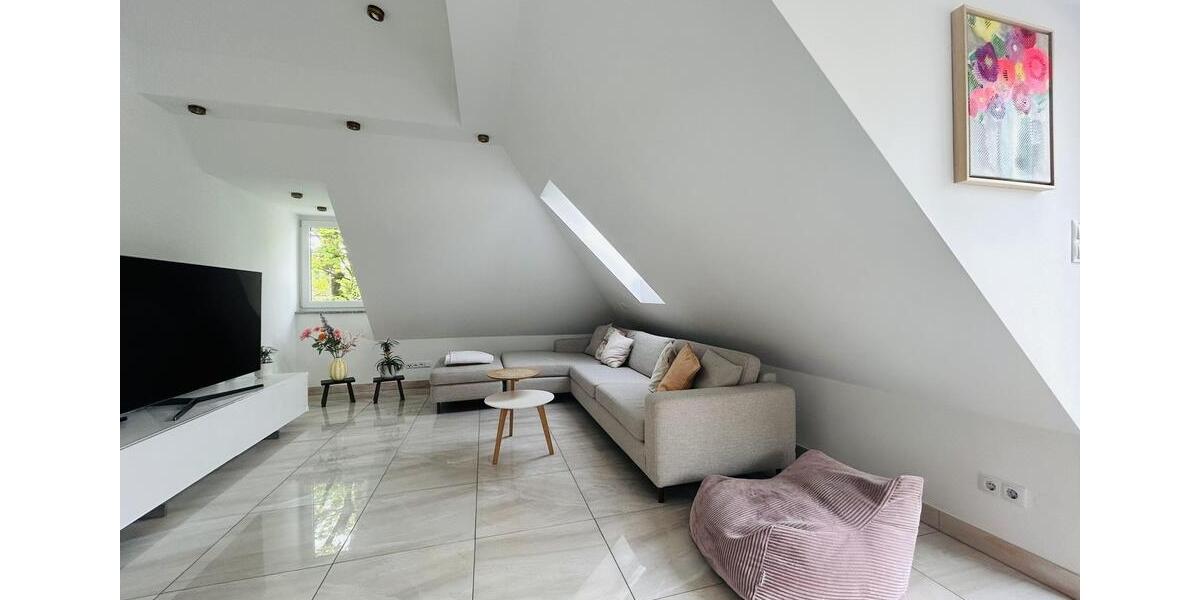 Dachgeschoßwohnung München Pasing-Obermenzing - 4 Zimmer, 98 m&sup2;, 2.250&euro; | Angebot:26653024