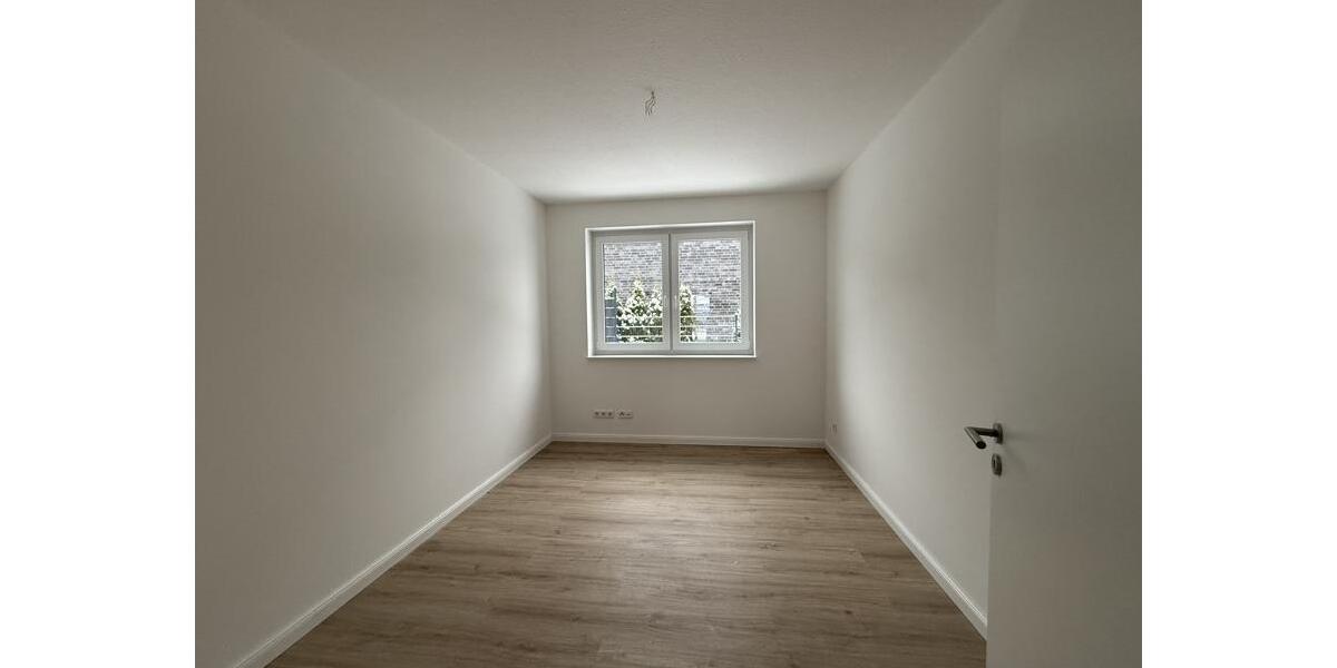 Erdgeschoßwohnung Nienburg (Weser) - 3 Zimmer, 95 m&sup2;, 1.050&euro; | Angebot:24802658