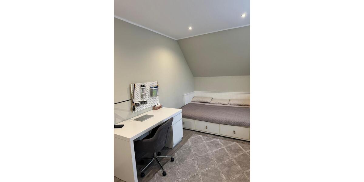 Einfamilienhaus Rheine - 7 Zimmer, 236 m&sup2;, 2.200&euro; | Angebot:26266276
