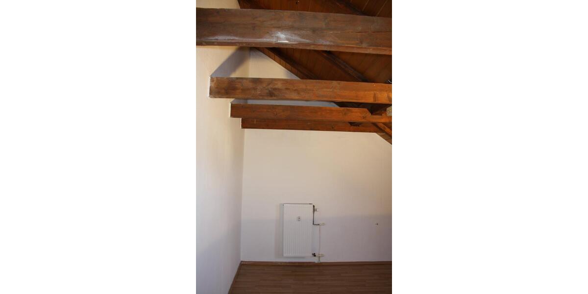 Dachgeschoßwohnung Patersdorf - 5 Zimmer, 140 m&sup2;, 770&euro; | Angebot:24495165