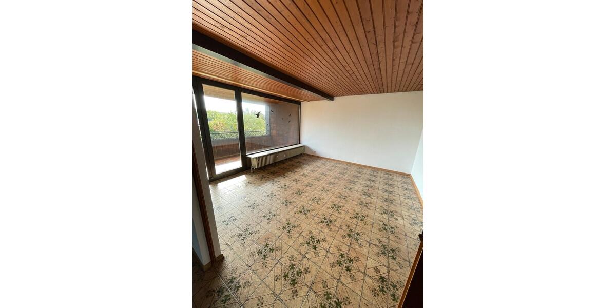 Dachgeschoßwohnung Obersulm - 3 Zimmer, 65 m&sup2;, 990&euro; | Angebot:26099183