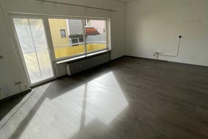 Wohnung Neustadt an der Waldnaab - 4 Zimmer, 118 m&sup2;, 1.000&euro; | Angebot:24753437