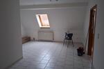 Schöne 4 Zimmer DG-Wohnung zur Miete zimmer