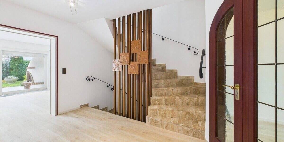 Attraktive Doppelhaushälfte mit großem Balkon, Garten und Terrasse in ruhiger Lage von Germering 4 zimmer