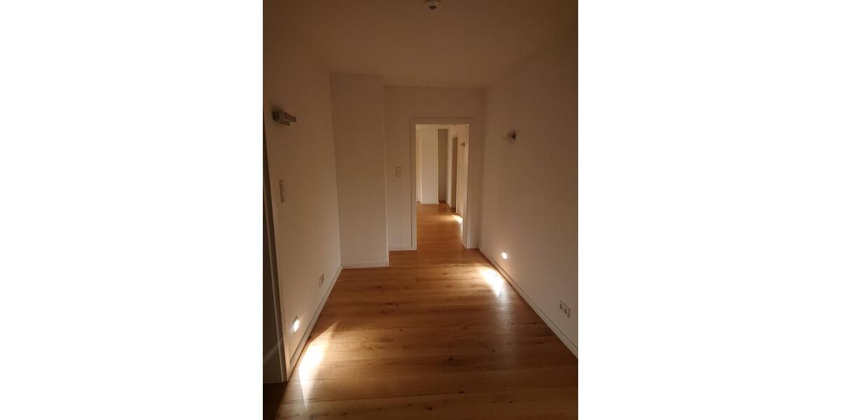 Dachgeschoßwohnung Balge - 2.5 Zimmer, 120 m&sup2;, 700&euro; | Angebot:24667348