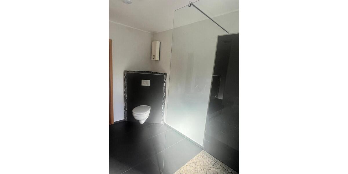 Etagenwohnung Windeck - 5 Zimmer, 125 m&sup2;, 1.000&euro; | Angebot:26051271