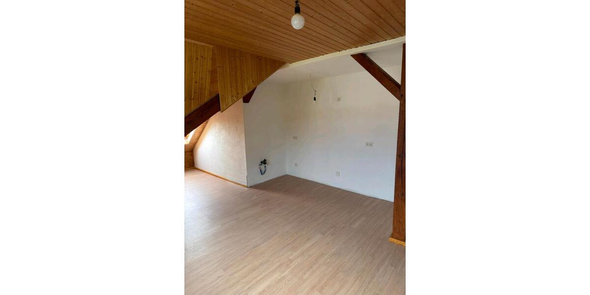 Dachgeschoßwohnung Bebra - 3.5 Zimmer, 69 m&sup2;, 650&euro; | Angebot:26584928