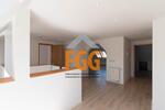 Große 4-R-Wohnung im Dachgeschoß zimmer