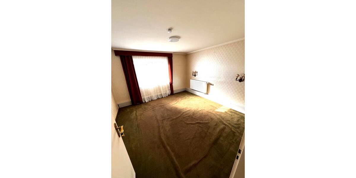 Wohnen auf Zeit Ulm Donautal - 8 Zimmer, 250 m&sup2;, 530&euro; | Angebot:25924672