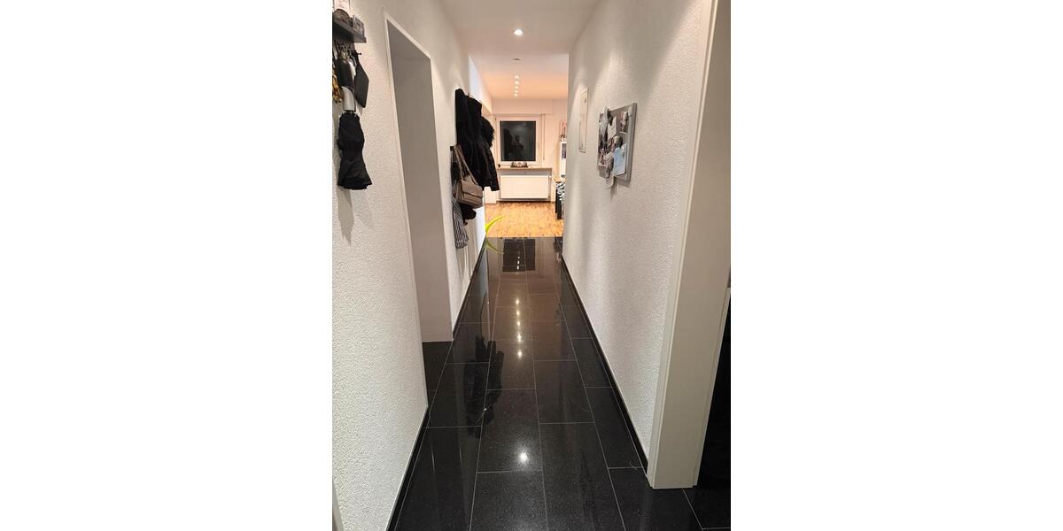 Dachgeschoßwohnung Flein - 3 Zimmer, 70 m&sup2;, 950&euro; | Angebot:25994991