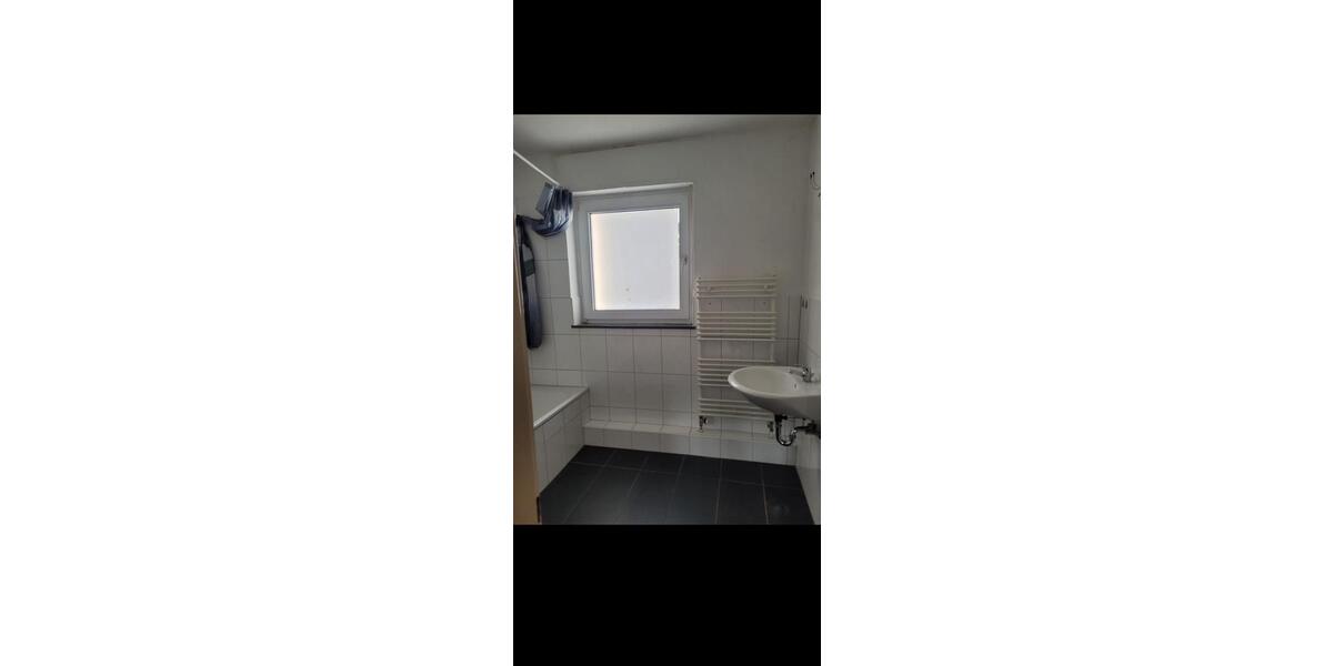 Etagenwohnung Niedenstein - 4 Zimmer, 80 m&sup2;, 680&euro; | Angebot:26272095