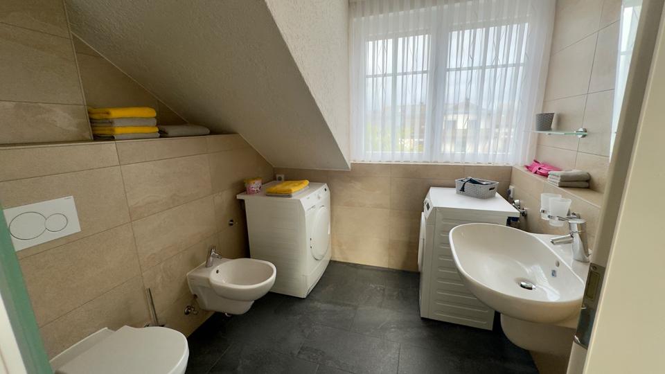 Wohnen auf Zeit Bonn Beuel-Mitte - 2.5 Zimmer, 79 m&sup2;, 1.950&euro; | Angebot:25162270