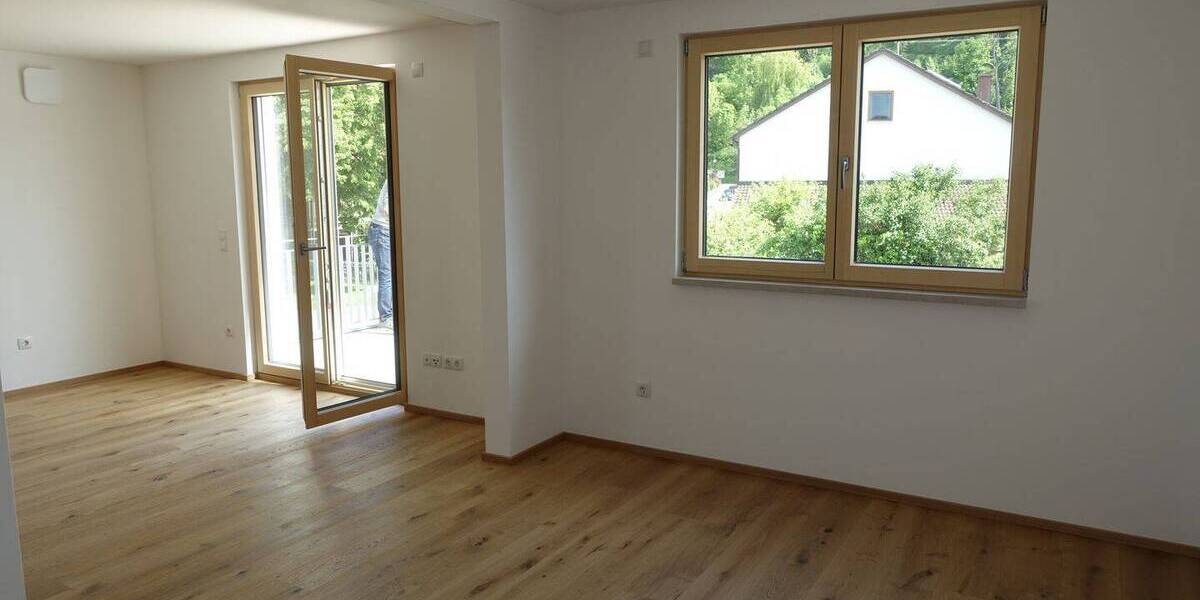 Etagenwohnung Kraiburg - 2 Zimmer, 76 m&sup2;, 960&euro; | Angebot:26826477