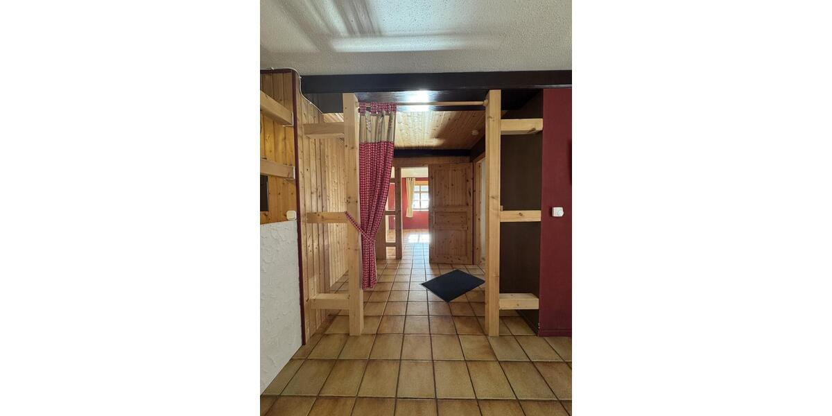 Wohnen, wo Geschichte lebt – Stilvolle Erdgeschosswohnung mit Wellness-Komfort in der Altstadt 2 zimmer