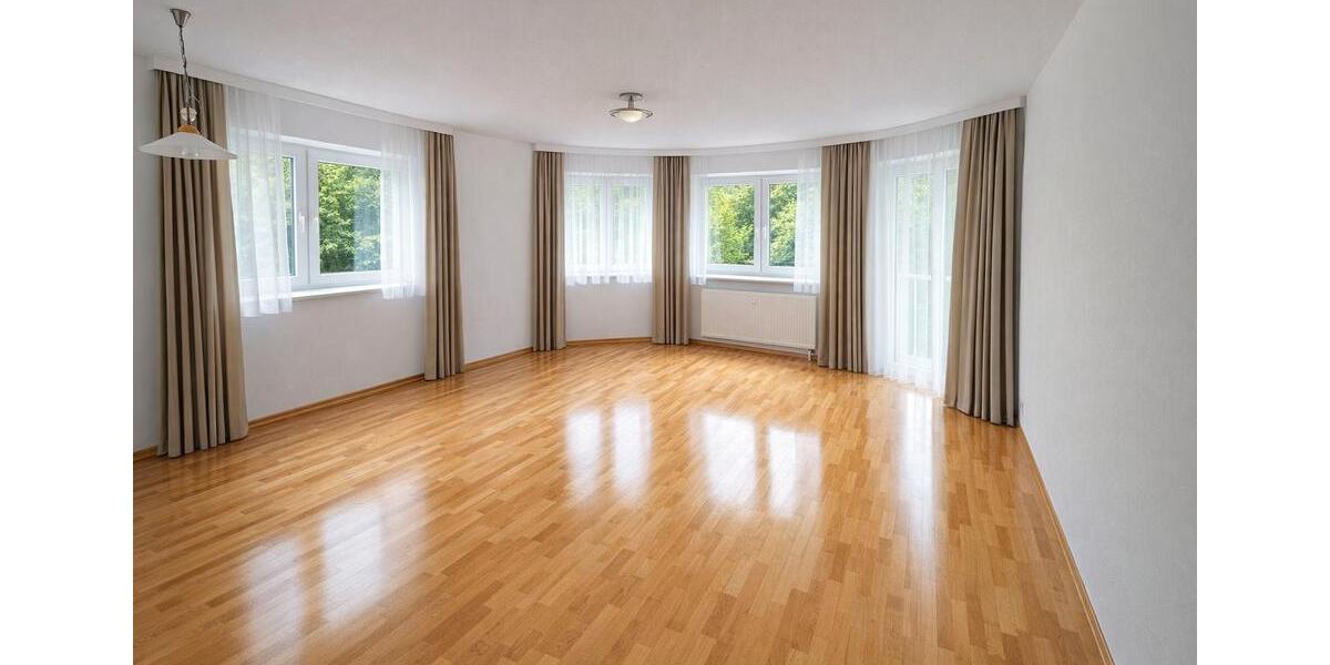 Erdgeschoßwohnung Krumbach (Schwaben) - 3 Zimmer, 96 m&sup2;, 999&euro; | Angebot:26609489