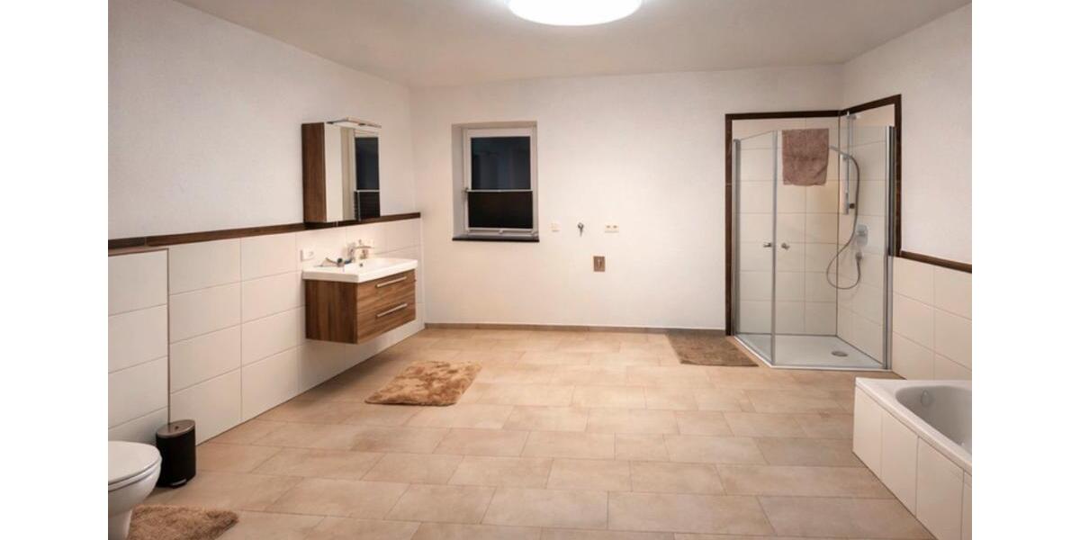 Erdgeschoßwohnung Tittling - 3 Zimmer, 92 m&sup2;, 890&euro; | Angebot:24830365