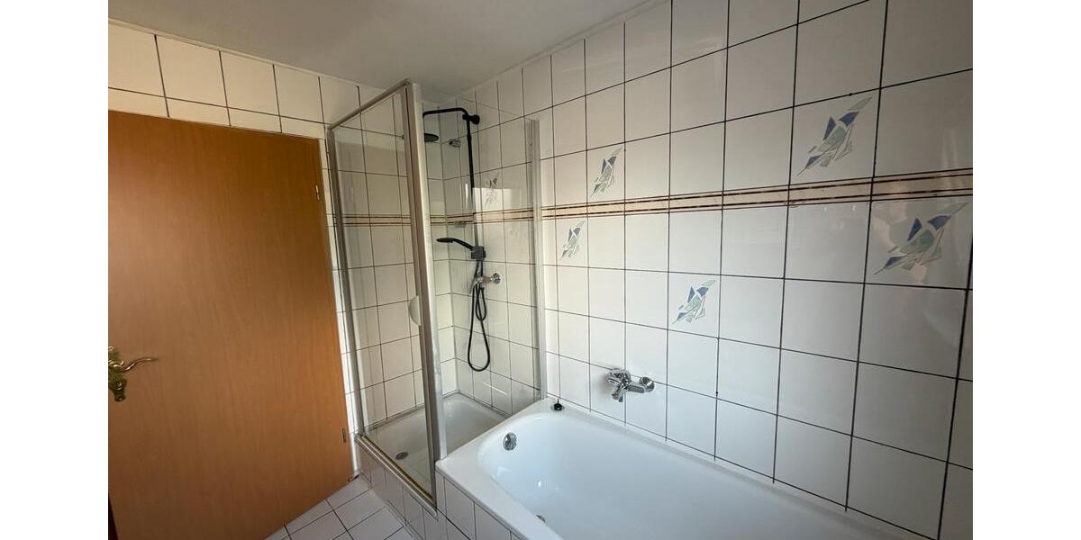 Erdgeschoßwohnung Bretten - 2 Zimmer, 70 m&sup2;, 900&euro; | Angebot:26507751