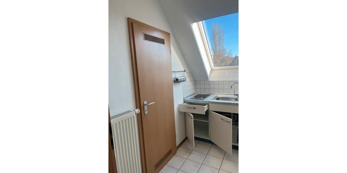 Dachgeschoßwohnung Kürnach - 1 Zimmer, 42 m&sup2;, 680&euro; | Angebot:24854242