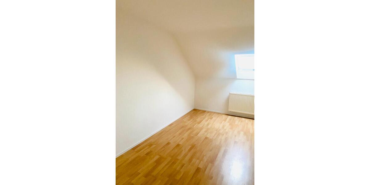Dachgeschoßwohnung Winterlingen - 4 Zimmer, 95 m&sup2;, 700&euro; | Angebot:24707429