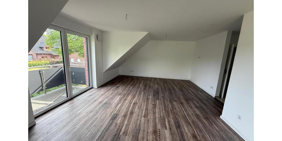 Dachgeschoßwohnung Papenburg - 3 Zimmer, 66 m&sup2;, 700&euro; | Angebot:26049034