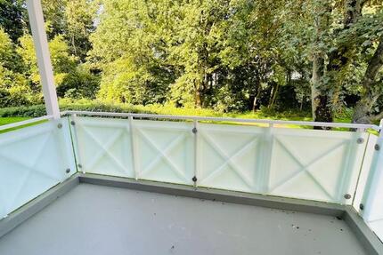 *energetische Hausmodernisierung*renovierte Wohnung*Balkon* 3 zimmer