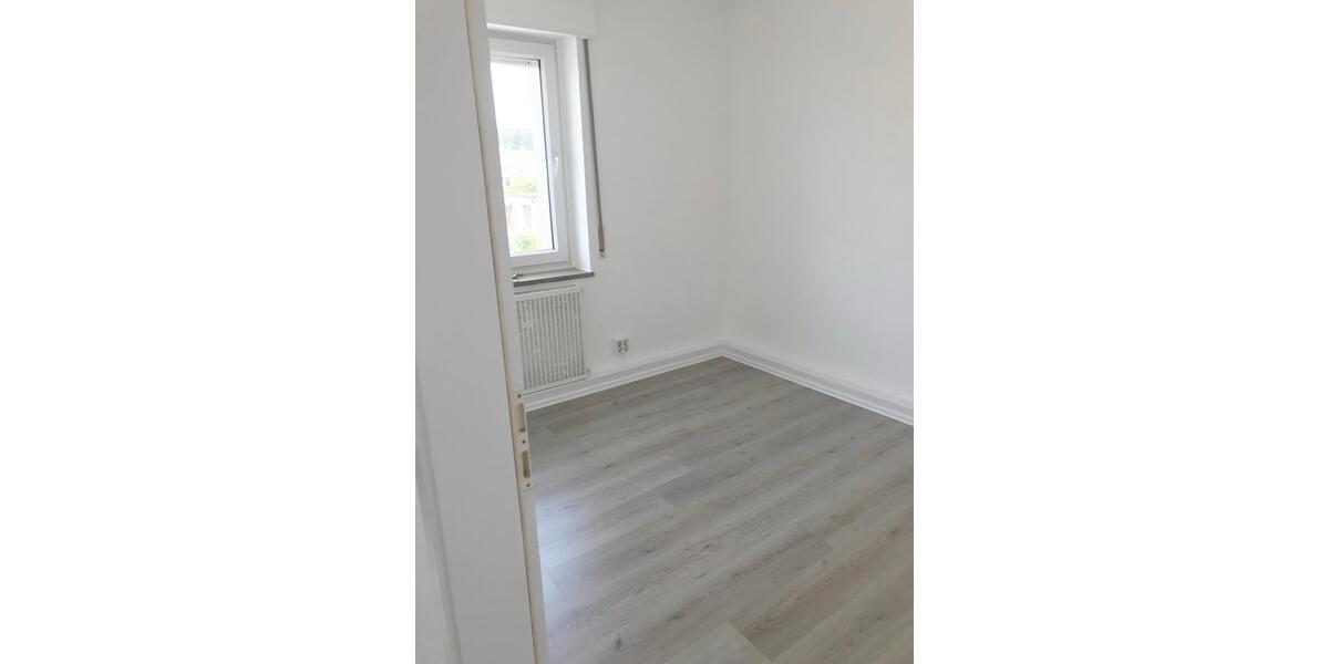 Terrassenwohnung Lage - 3 Zimmer, 83 m&sup2;, 960&euro; | Angebot:26545806