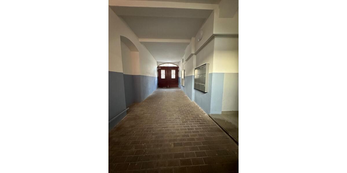 Dachgeschoßwohnung Riesa - 2 Zimmer, 38 m&sup2;, 260&euro; | Angebot:25808029